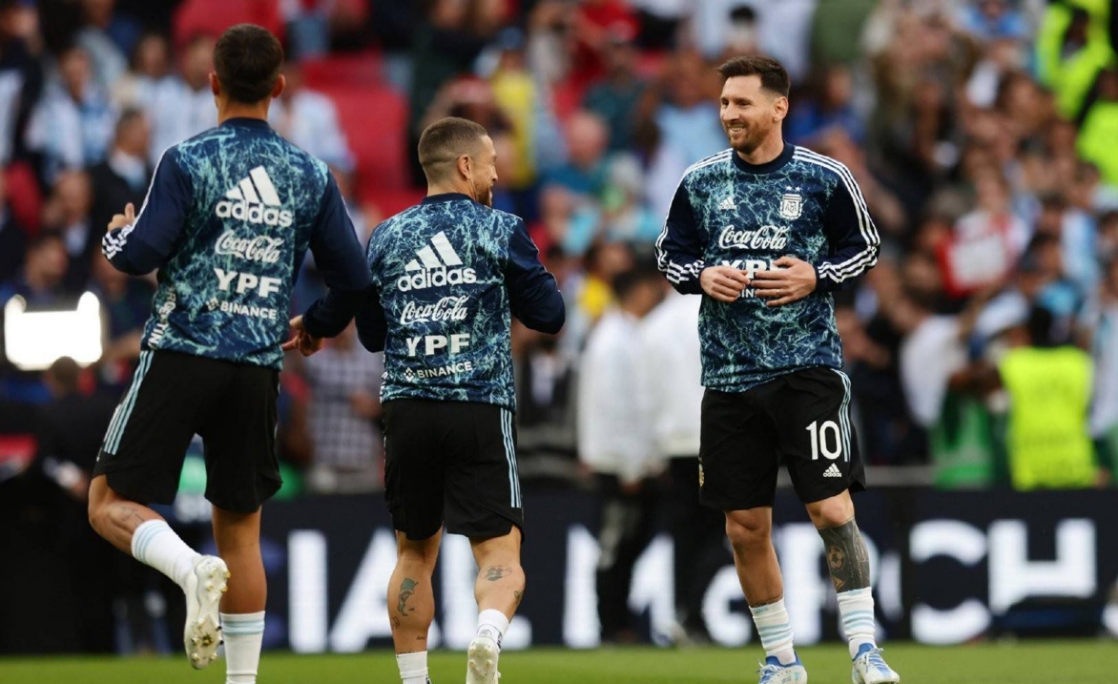 3-0！阿根廷创队史不败纪录，梅西两助攻，获第40冠，打脸姆巴佩