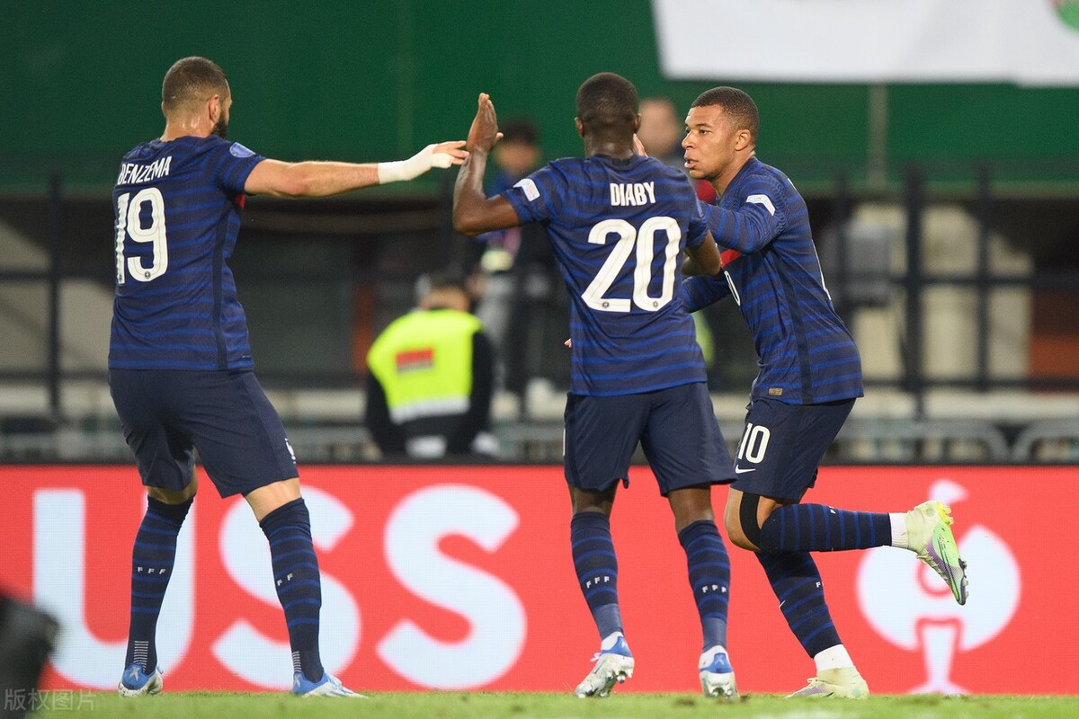 欧国联-法国1-1奥地利三轮不胜小组垫底 姆巴佩替补破门+中框