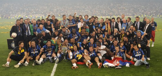 国际米兰的三冠王：穆里尼奥的蓝黑帝国