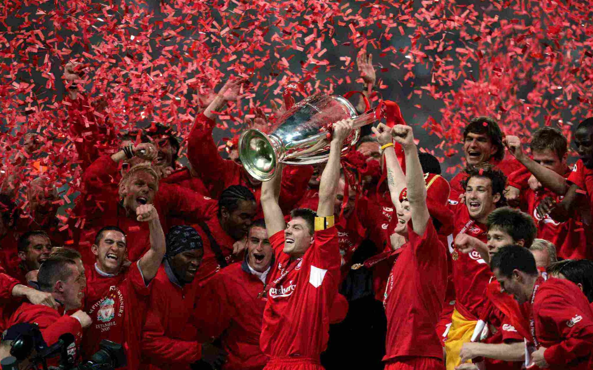利物浦与AC米兰的欧冠决赛：伊斯坦布尔的奇迹