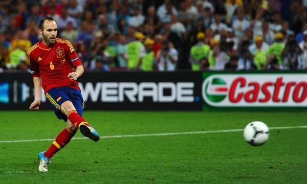 欧洲杯决赛最伟大的进球：托雷斯与伊涅斯塔的传奇时刻