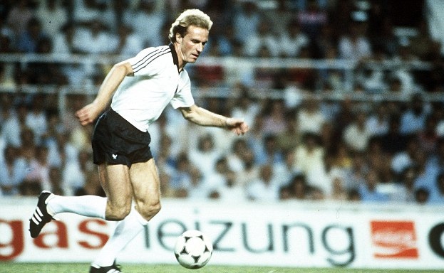 1986年世界杯：鲁梅尼格的领袖风范，德国队的灵魂人物