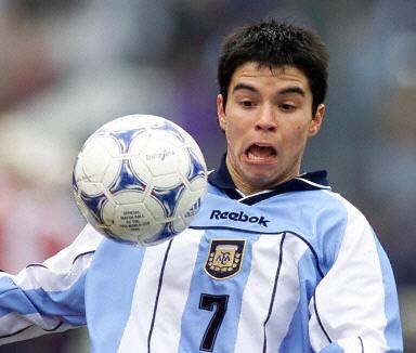 萨维奥拉：2002年世界杯的璀璨新星，阿根廷足球的未来希望