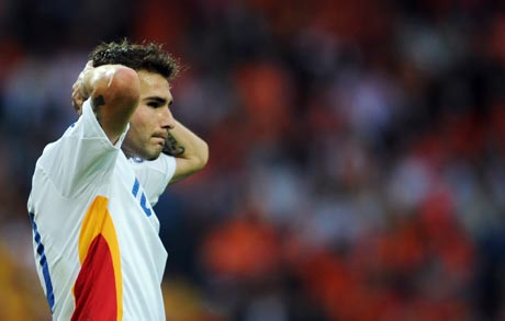 退役红星揭秘：罗马尼亚铁卫穆图在欧洲杯的进攻与防守艺术