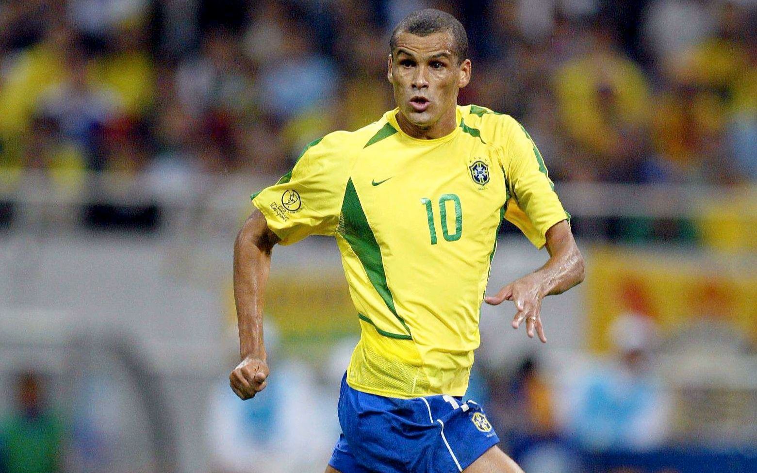 巴西的指挥官：里瓦尔多在2002年世界杯的领袖风范