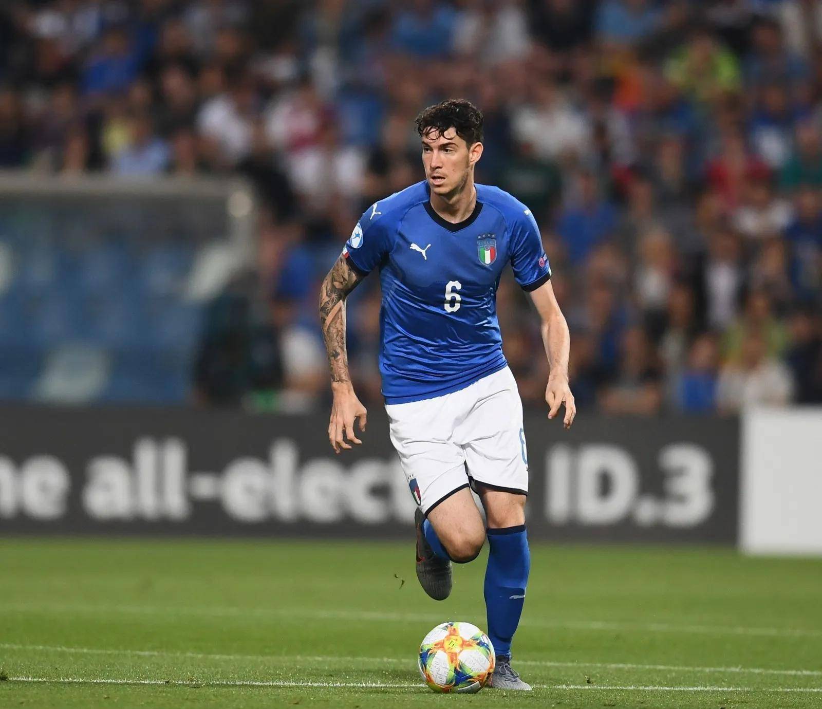 意大利欧洲杯阵容深度解析：巴斯托尼稳固防线