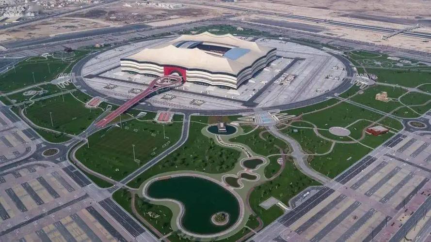 卡塔尔：世界杯的沙漠奇迹