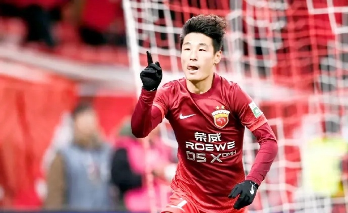 武磊：中国足球的璀璨之星